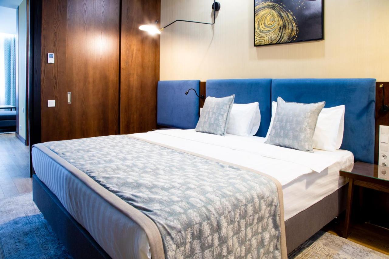 Kazzhol Park Hotel Almaty Ngoại thất bức ảnh