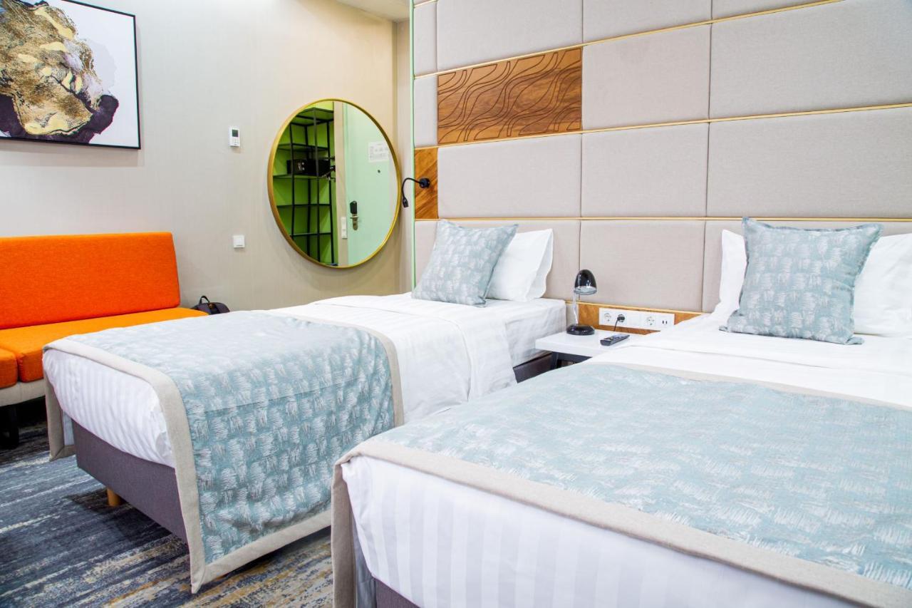 Kazzhol Park Hotel Almaty Ngoại thất bức ảnh