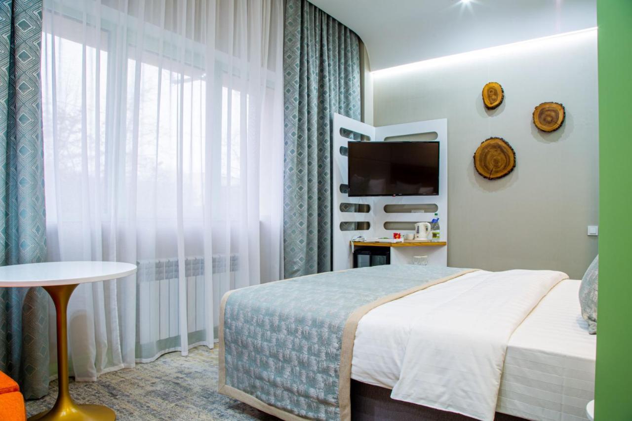 Kazzhol Park Hotel Almaty Ngoại thất bức ảnh