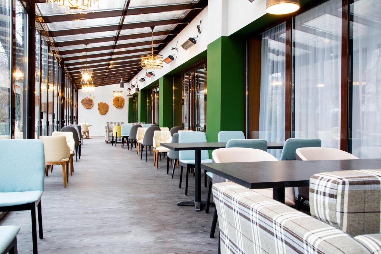 Kazzhol Park Hotel Almaty Ngoại thất bức ảnh