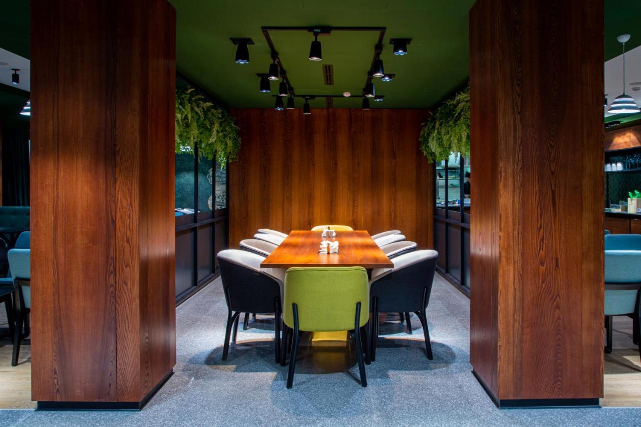 Kazzhol Park Hotel Almaty Ngoại thất bức ảnh